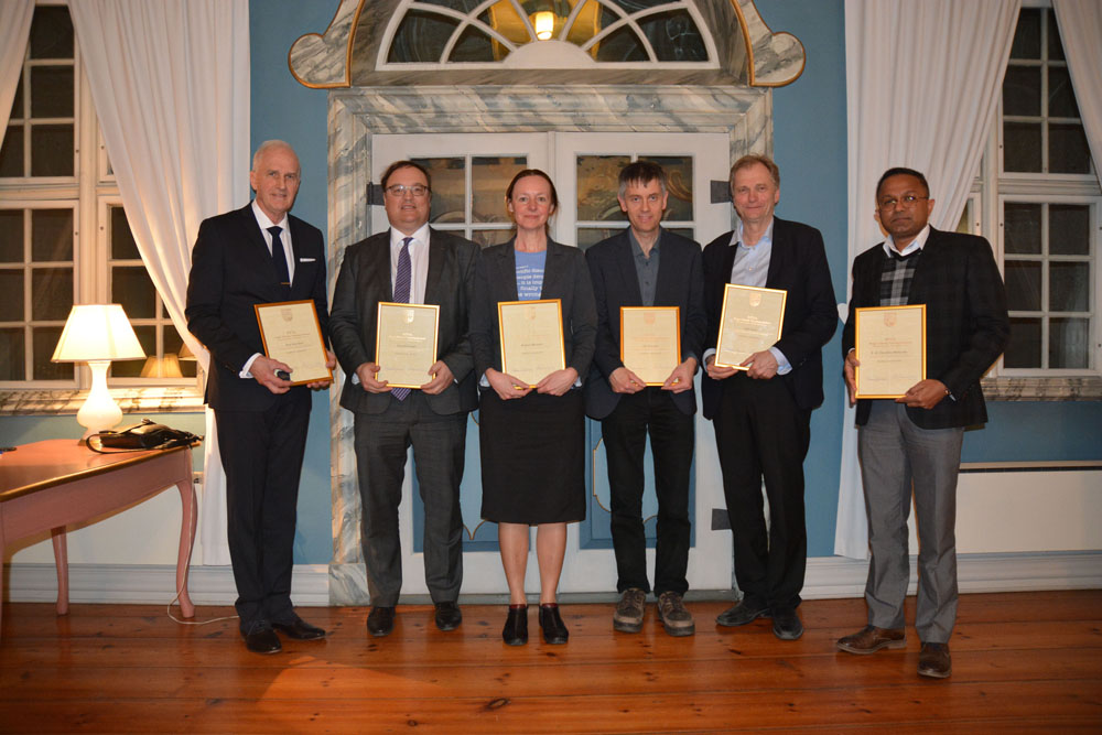 NTVAs seks nye medlemmer; Knut Henriksen, Trond Kvamsdal, Barbara Matusiak, Jim Tørresen, Erik Fosse og R.M. Chandima Ratnayake